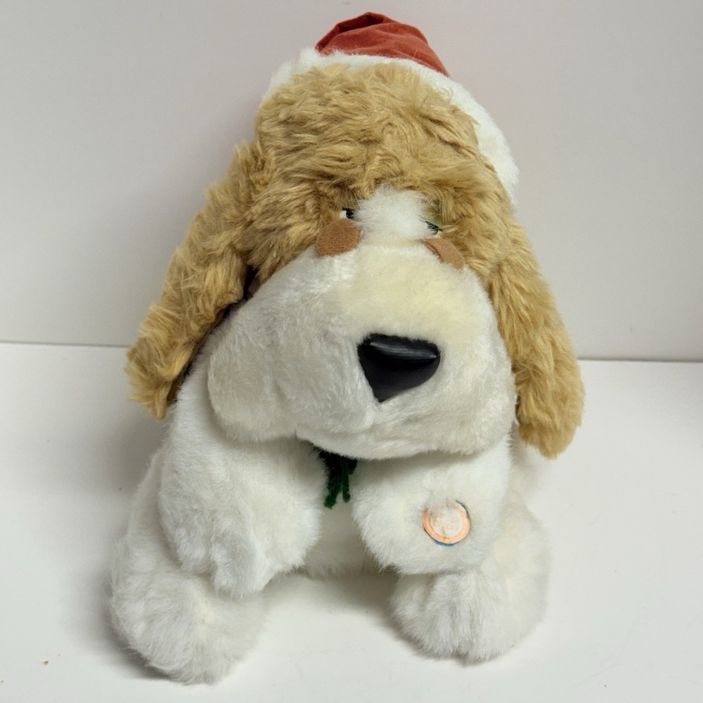 Gemmy Animated Caroling Hound Dog Plush Singing Howling 10" Santa Hat Scarf
